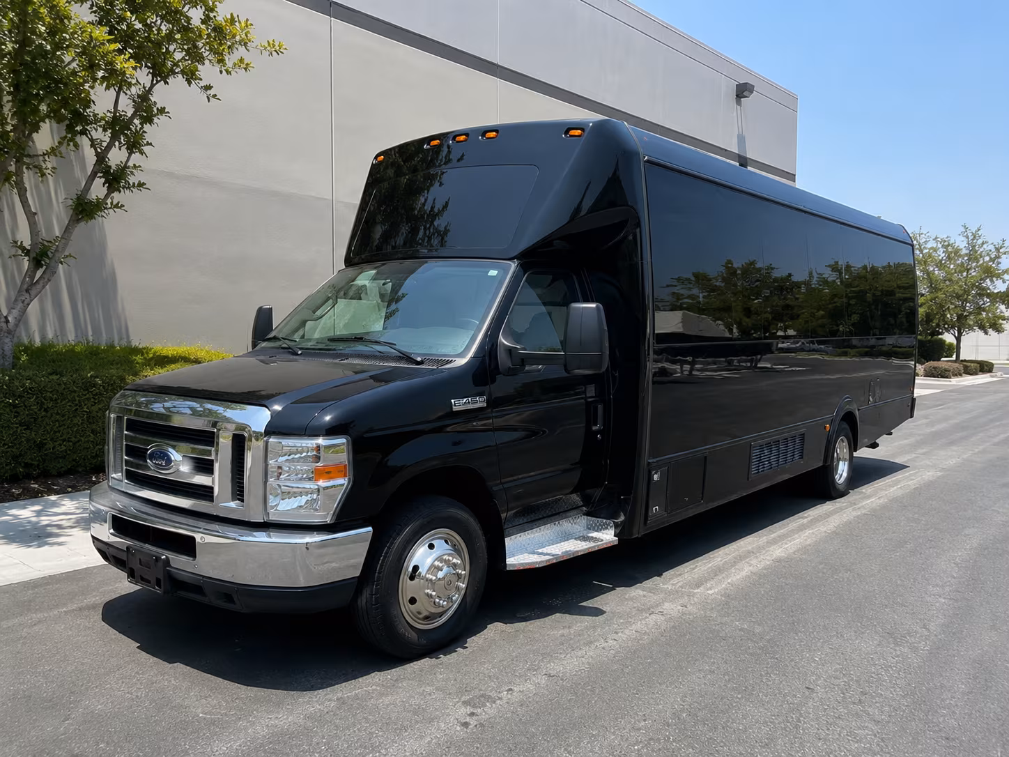 party buses for bachelorette wine tours through north georgia